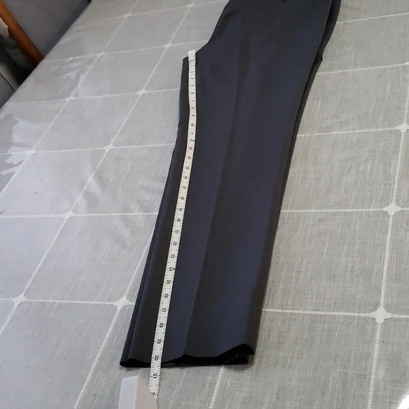 HUGO Boss Dieselstrasse 12 gray wool lined flat front Pants, Size 34R